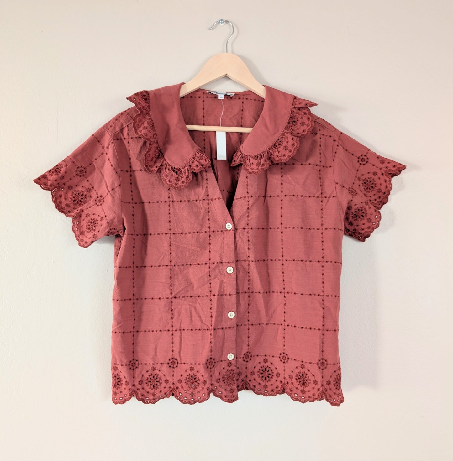 Embroidered Eyelet Collared Shirt (S)