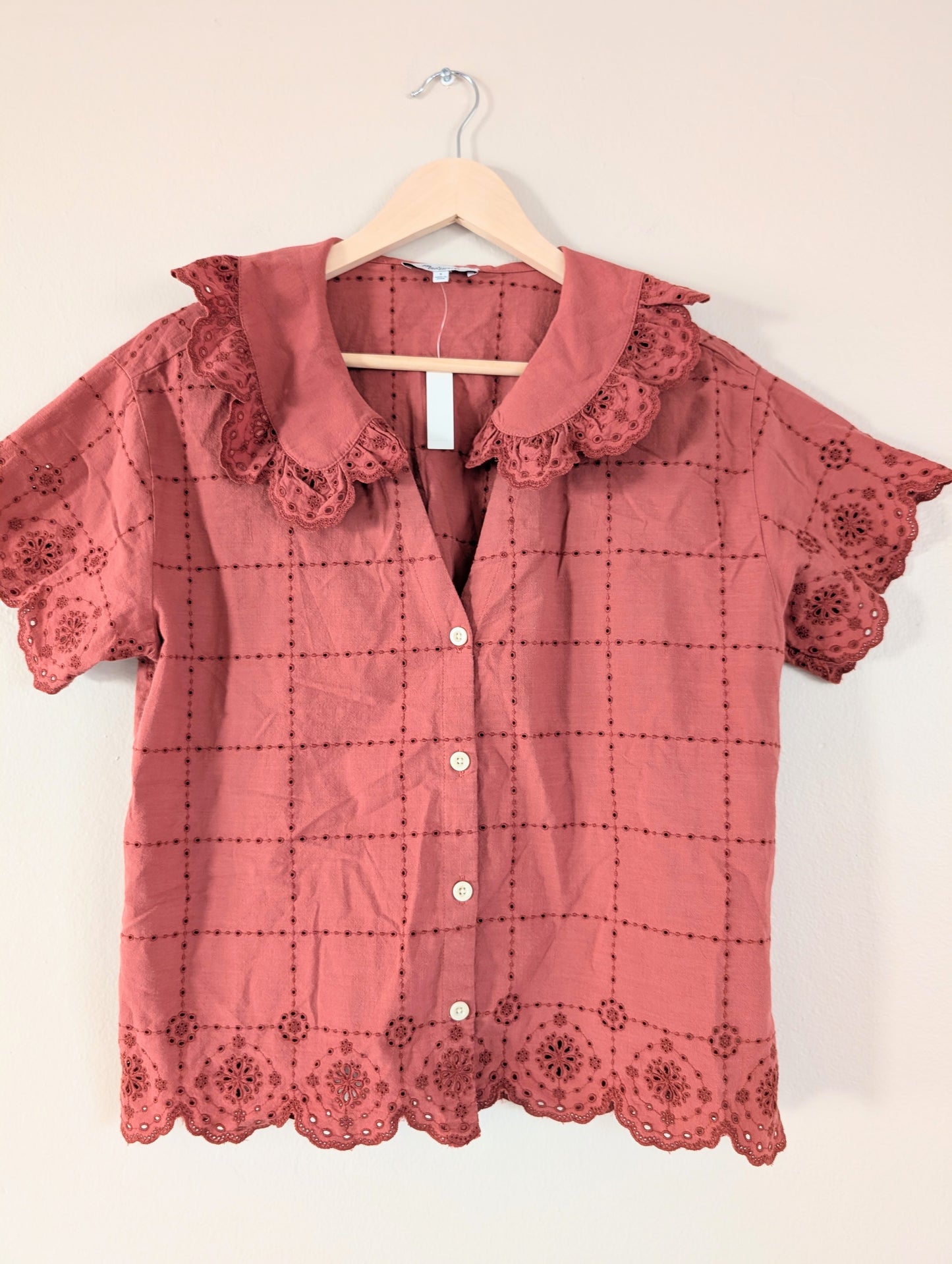 Embroidered Eyelet Collared Shirt (S)
