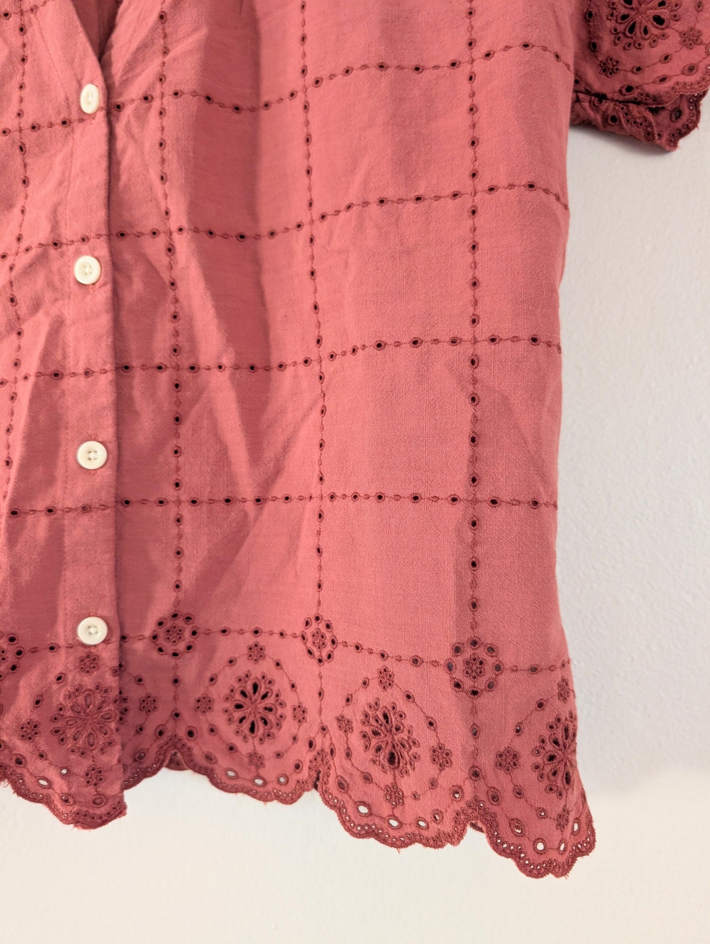 Embroidered Eyelet Collared Shirt (S)