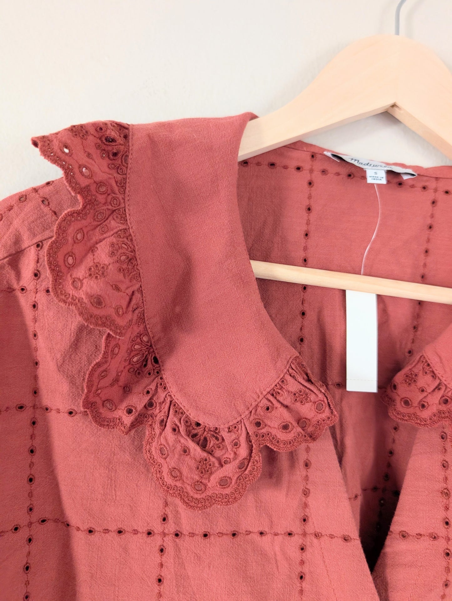 Embroidered Eyelet Collared Shirt (S)