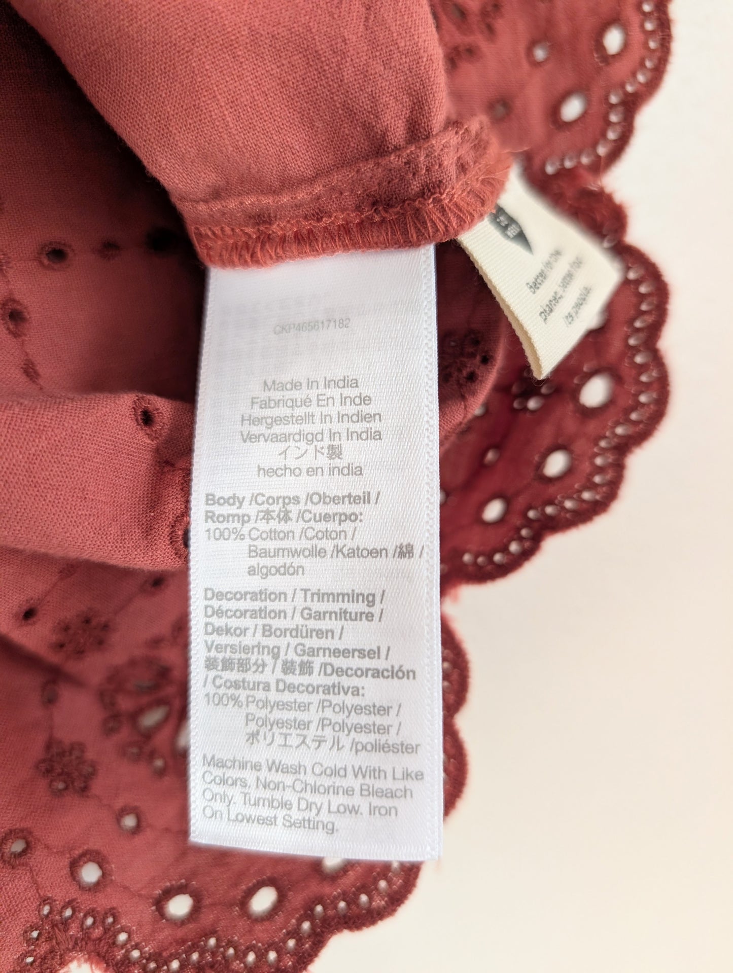 Embroidered Eyelet Collared Shirt (S)
