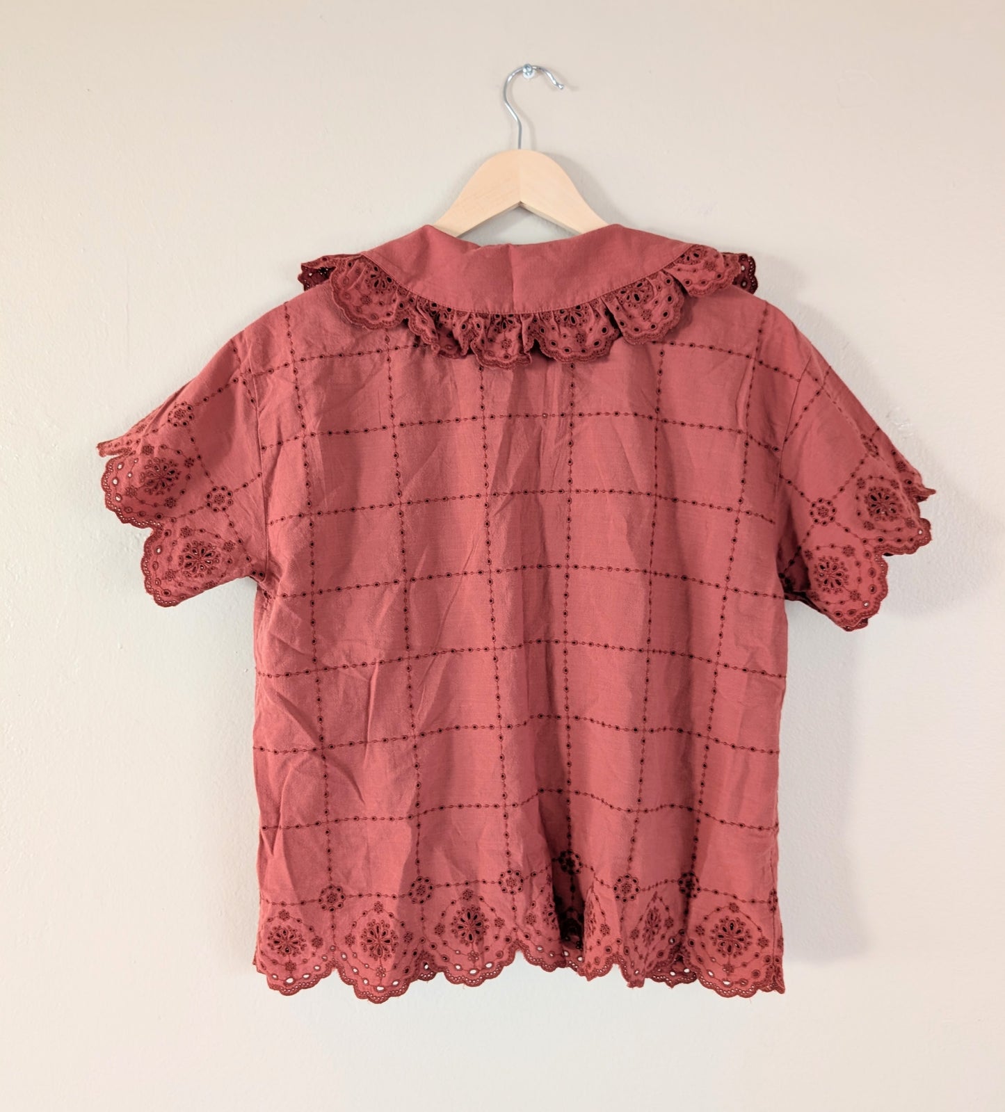 Embroidered Eyelet Collared Shirt (S)