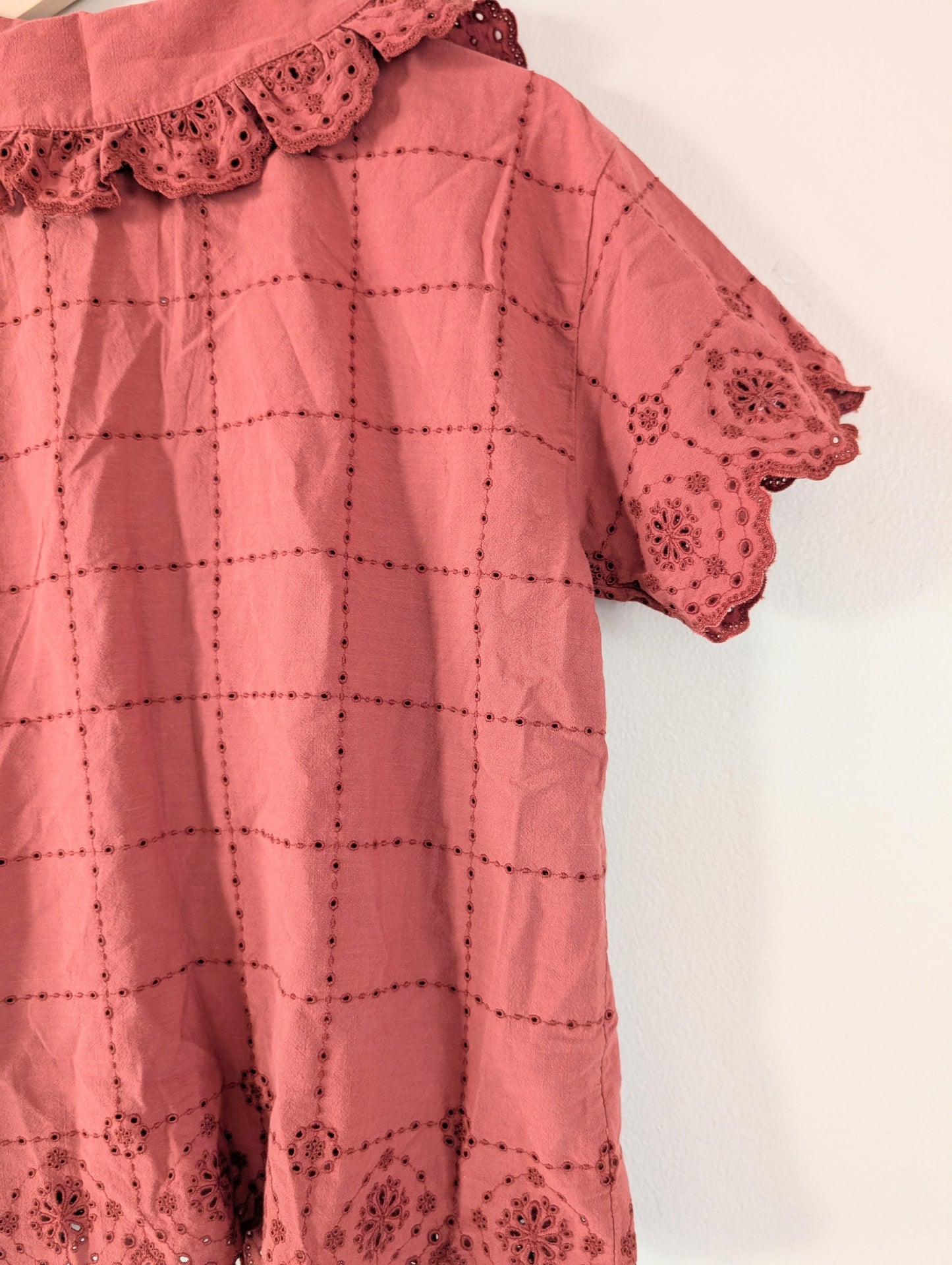 Embroidered Eyelet Collared Shirt (S)